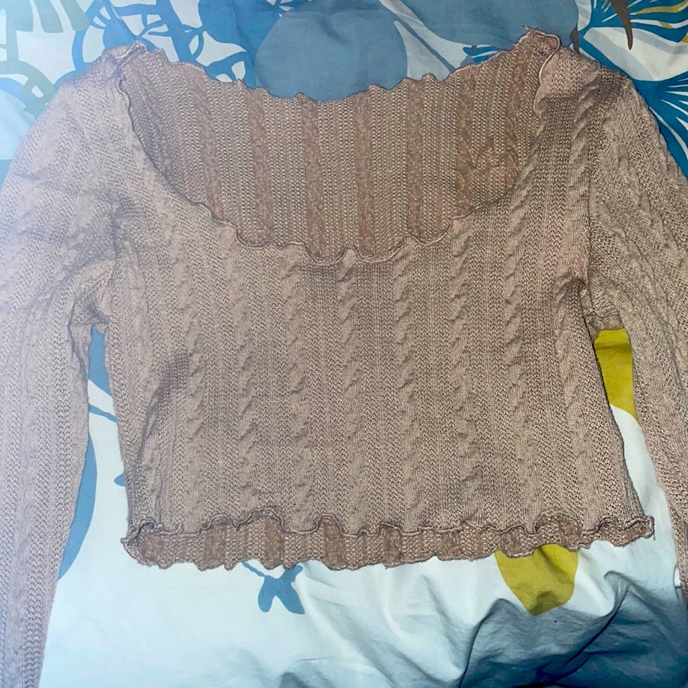 tan long sleeve crop top